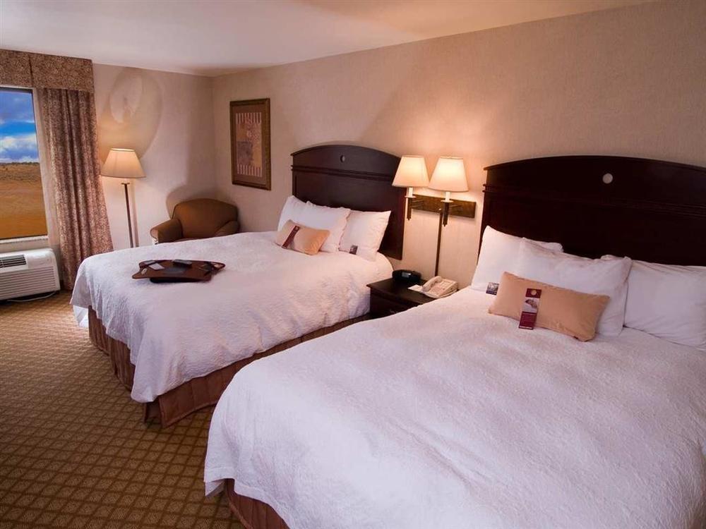 Hampton Inn & Suites Gallup Room photo